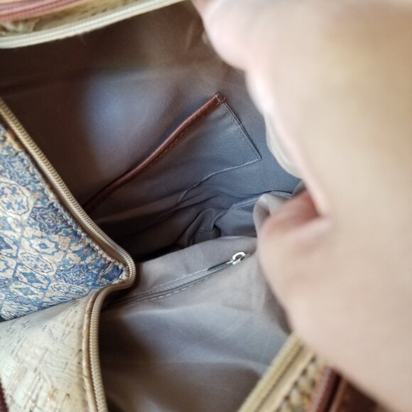 PORTUGAL CORK BACKPACK - Picture 6 of 8